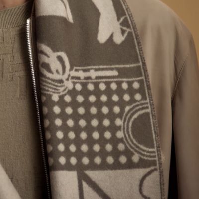 Camails Jacquard scarf, View: video, view 2 of 4